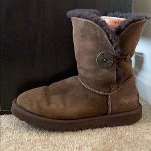 Bailey button brown uggs!